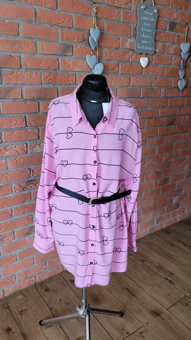 Koszula  model o luźnym oversize kroju długi rękawy duży roz