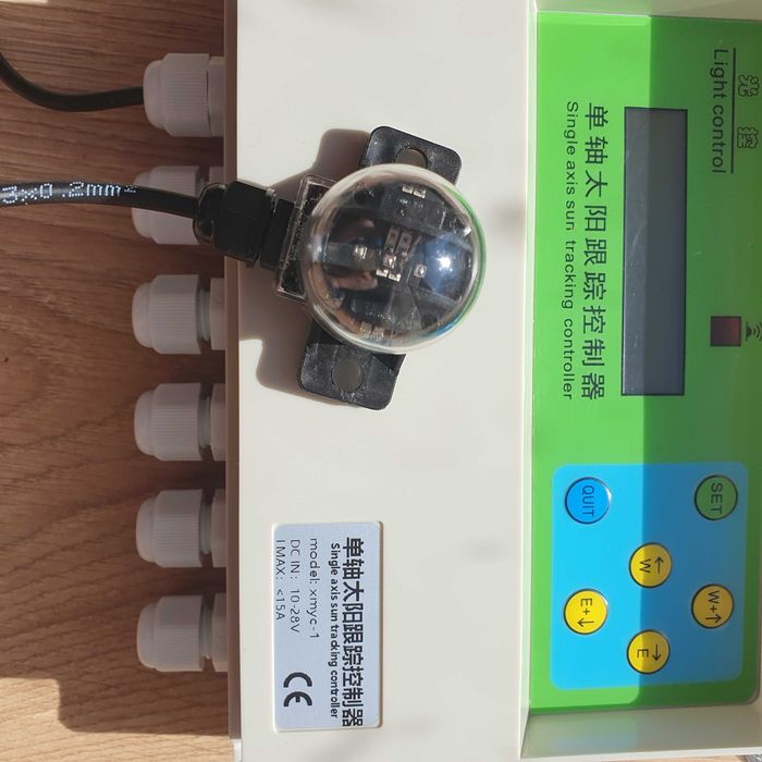 Solar tracker solarny sterownik fotowoltaika