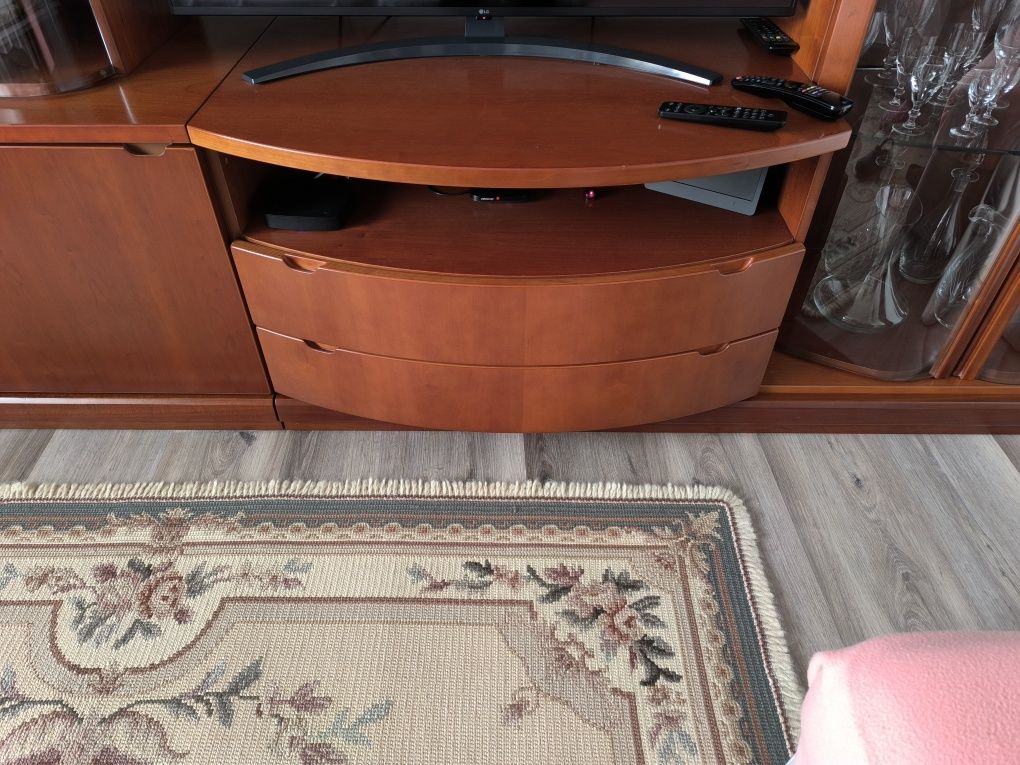 Móvel de sala com arrumação