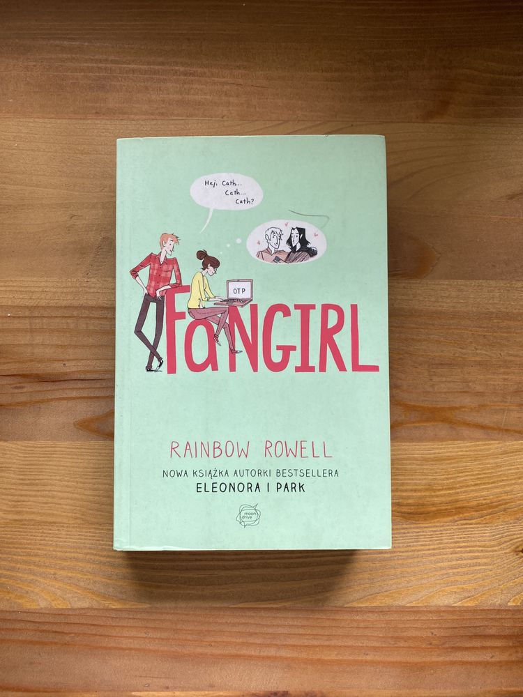 Ksiazka fangirl rainbow rowell