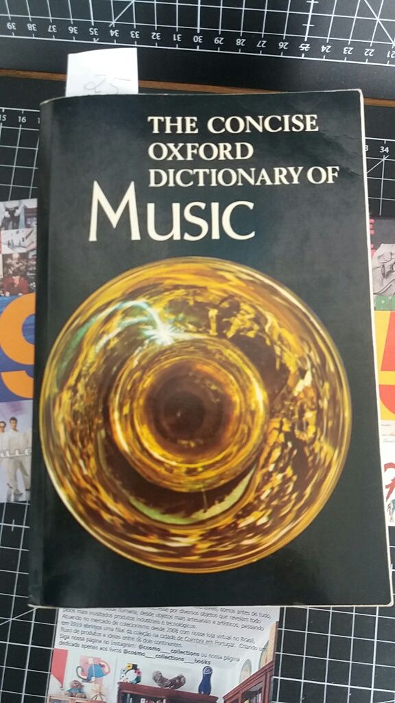 The Concise Oxford Dictionary of Music e álbuns mais vendidos 50 e 90s
