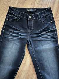 Spodnie jeans dla nastolatki r 25 czyli XS stan bdb