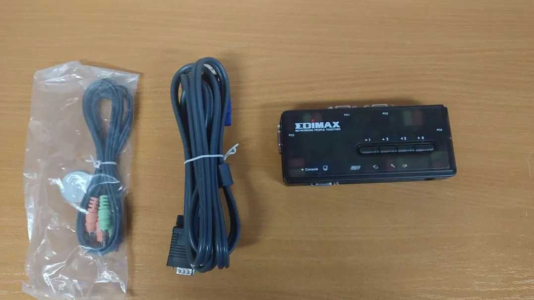 EK-UAK4 KVM Swich 4xKVM 2048x1536 USB