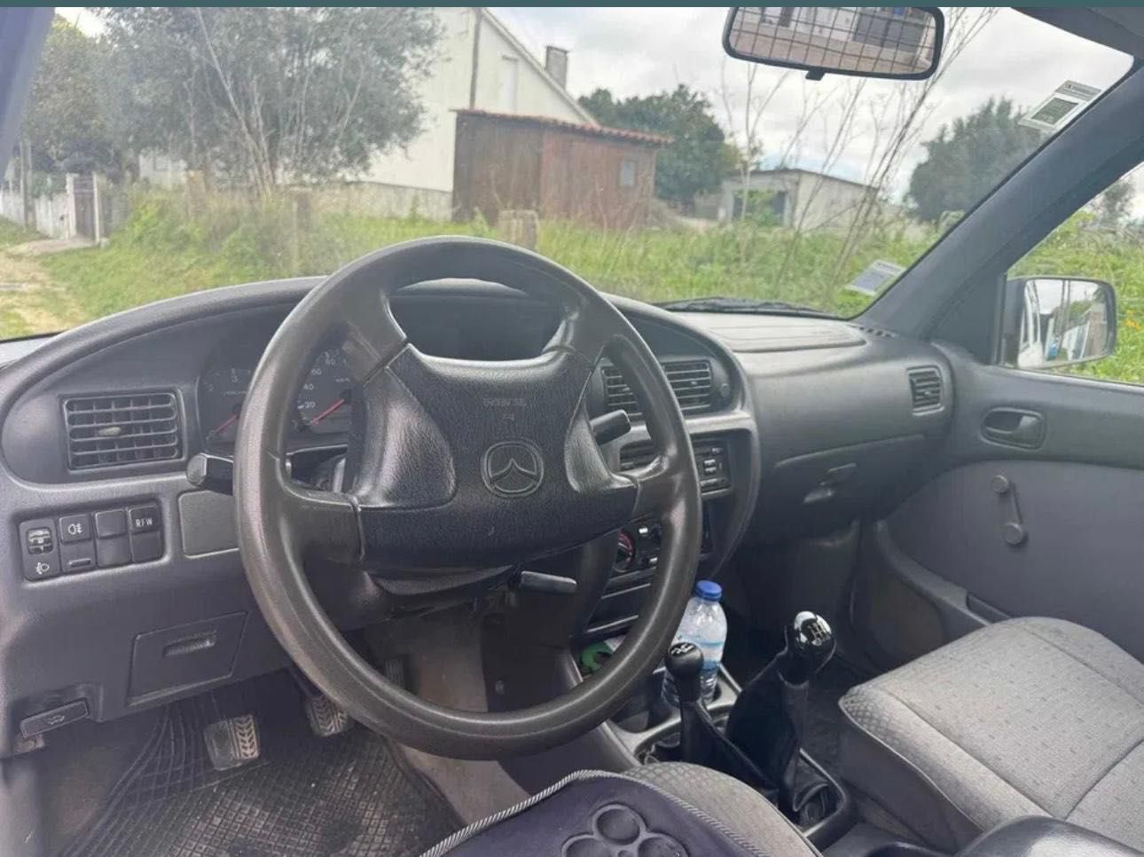 Vendo carrinha 4x4 Mazda