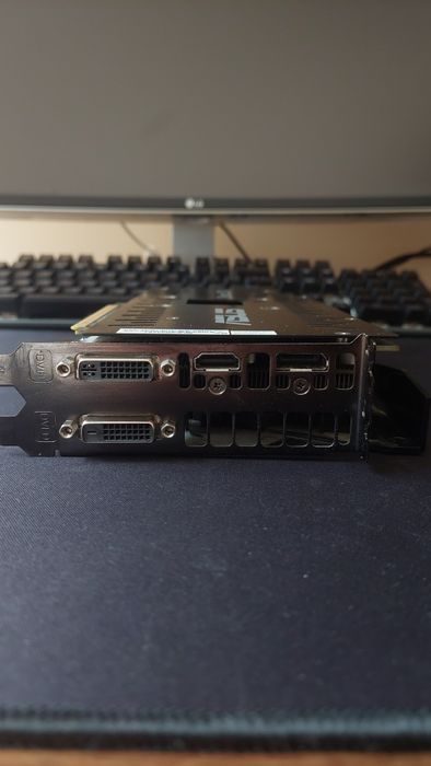 Asus Radeon Strix R9 380 DirectCU II