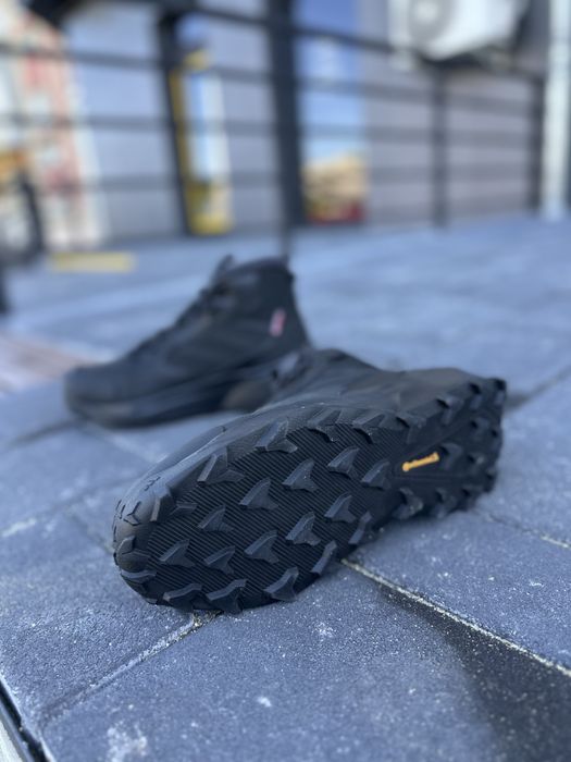 Оригінальні зимові черевики Adidas Terrex Winter Boot Mid Lea ID2859