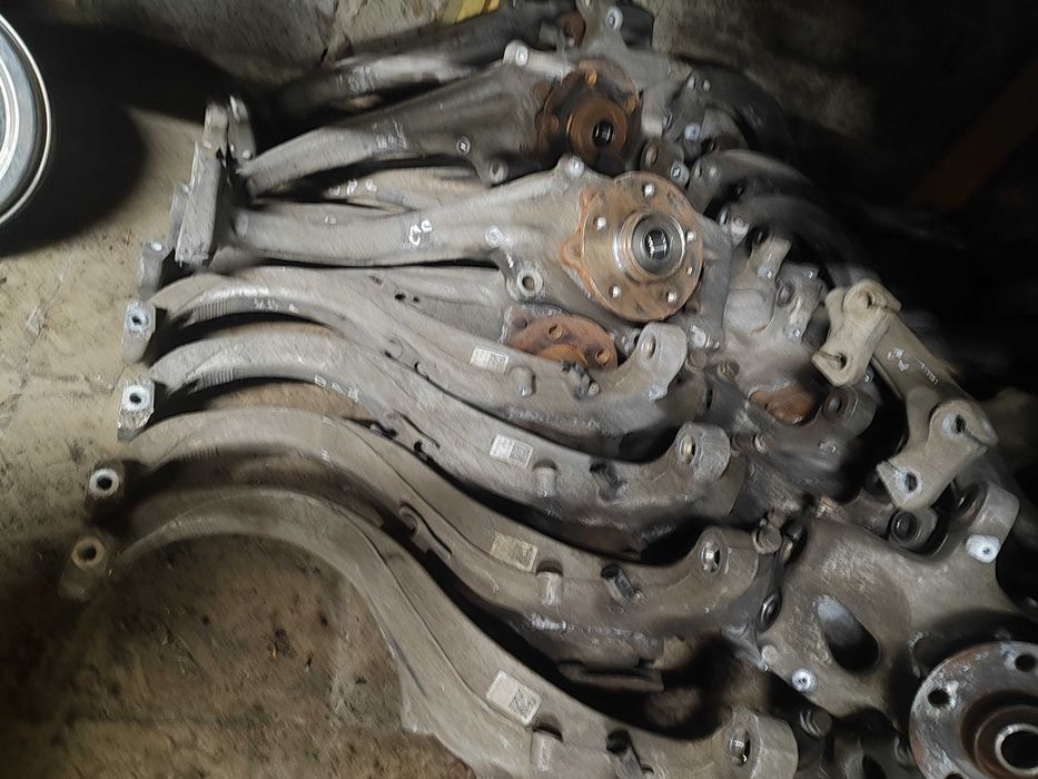 Audi A6 C7 A7 zwrotnica przód przednia 2.0TDI 3.0 TDI