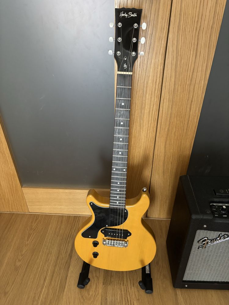 Zestaw gitara leworęczna +  wzmacniacz Fender mustang V II.