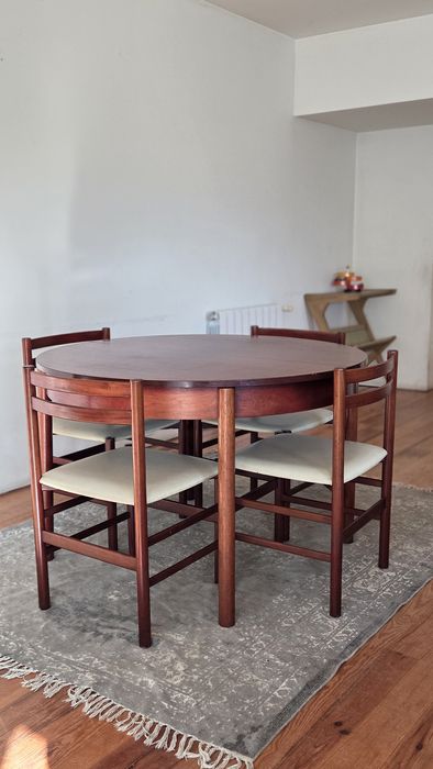 Mesa de Jantar + 6 Cadeiras Arq Cruz de Carvalho