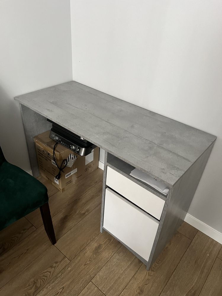 Stolik biurowy ikea