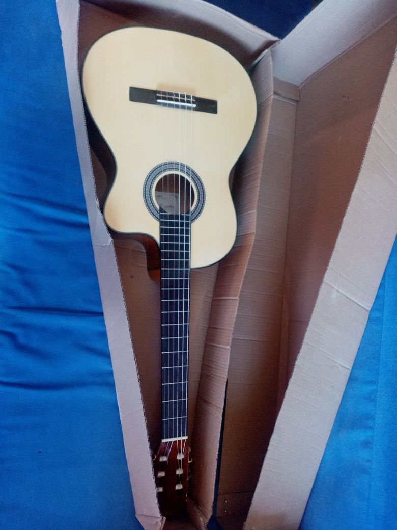 Gitara  jak nowa