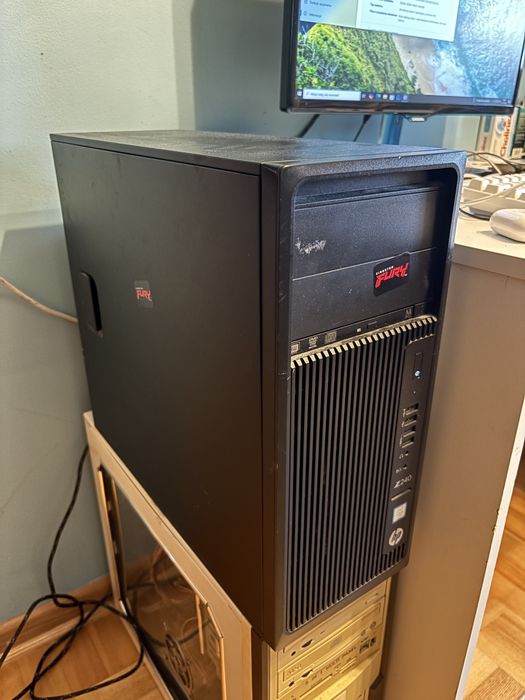 Komputer stacjonarny plus monitor