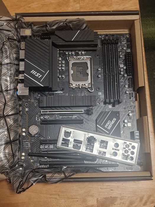 Материнська плата MSI PRO B760-p WIFI DDR4