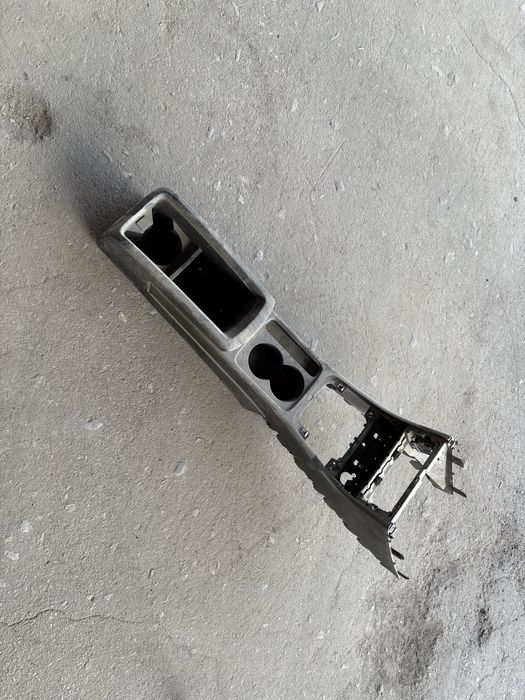 Центральна консоль Passat B6