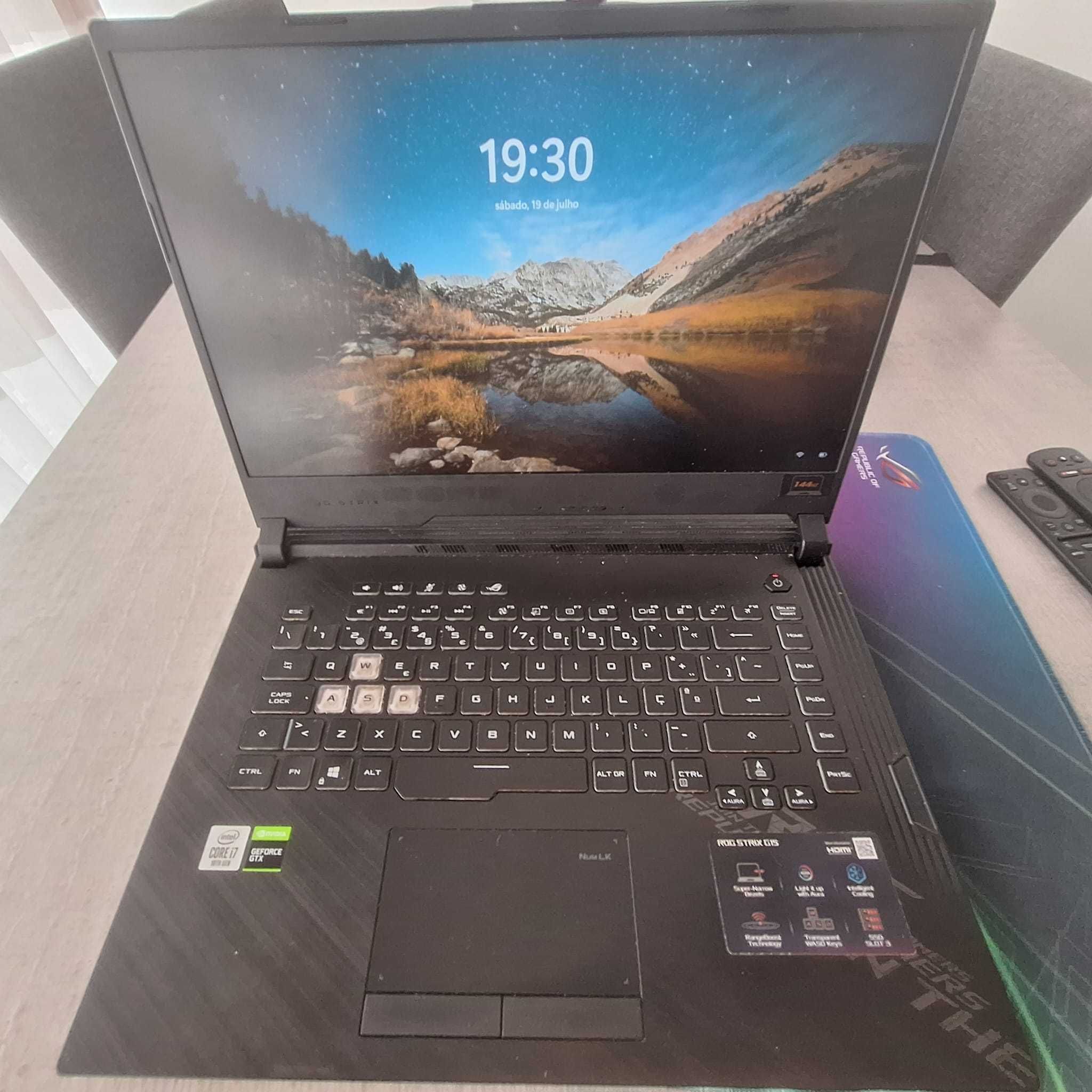 Asus rog strix g15