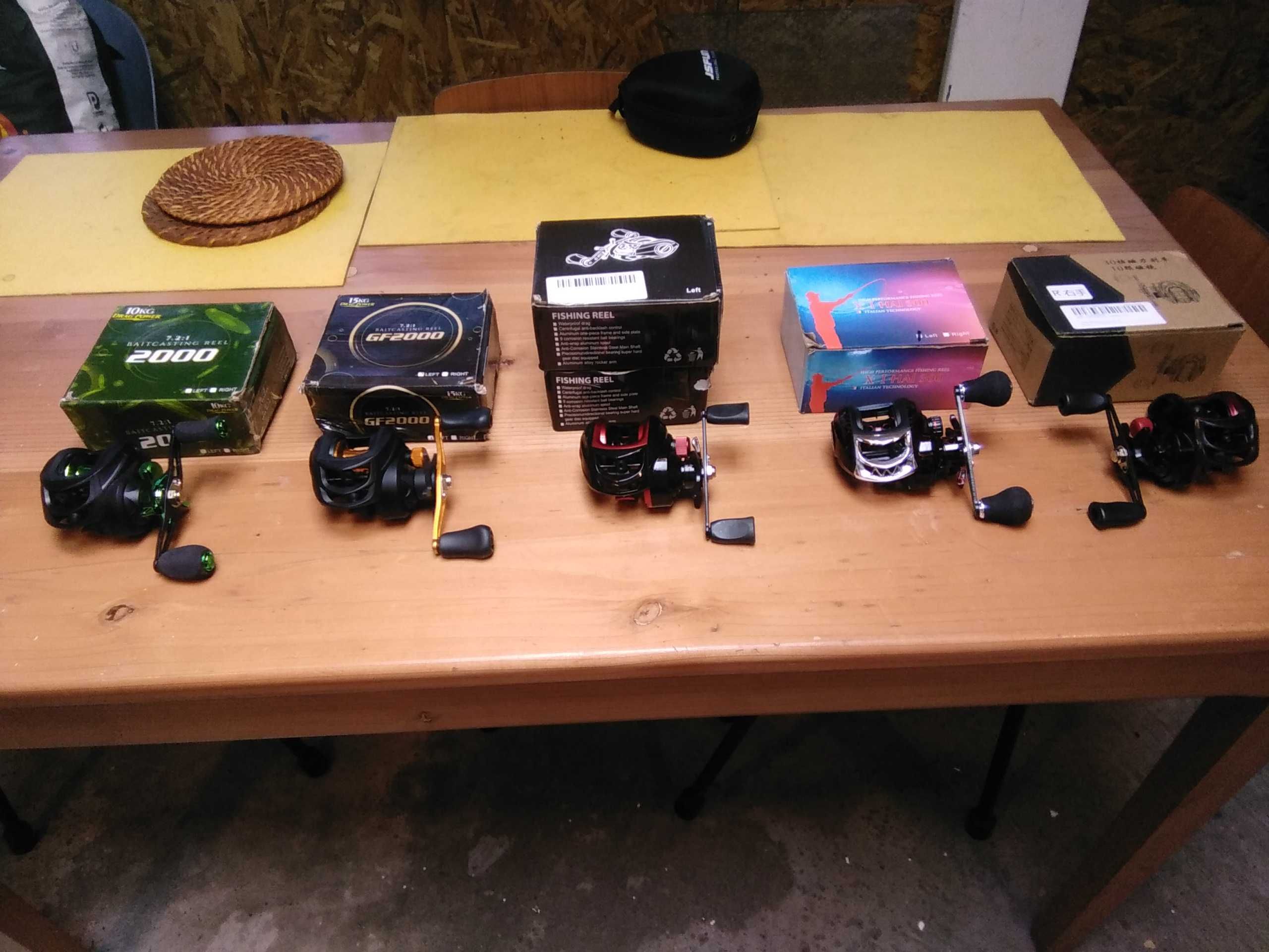 Carretos DE CASTING, de 10 kg de arraste, tudo novo.