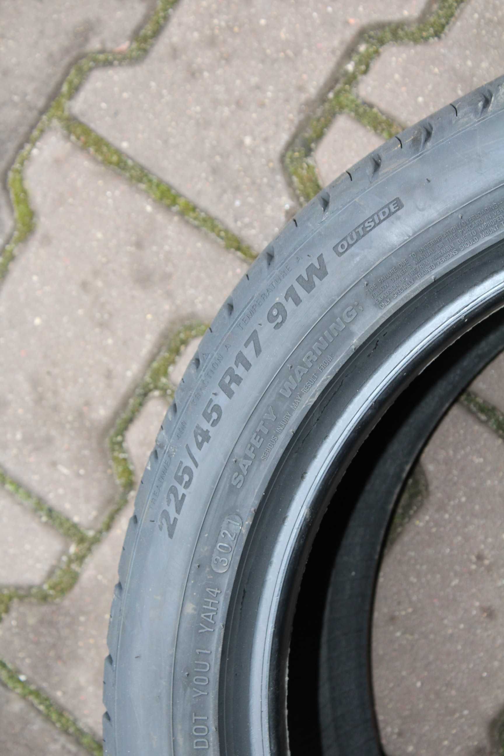 225 45 r17 KUMHO Ecsta HS51