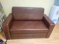Sofa dwuosobowa brązowy kolor