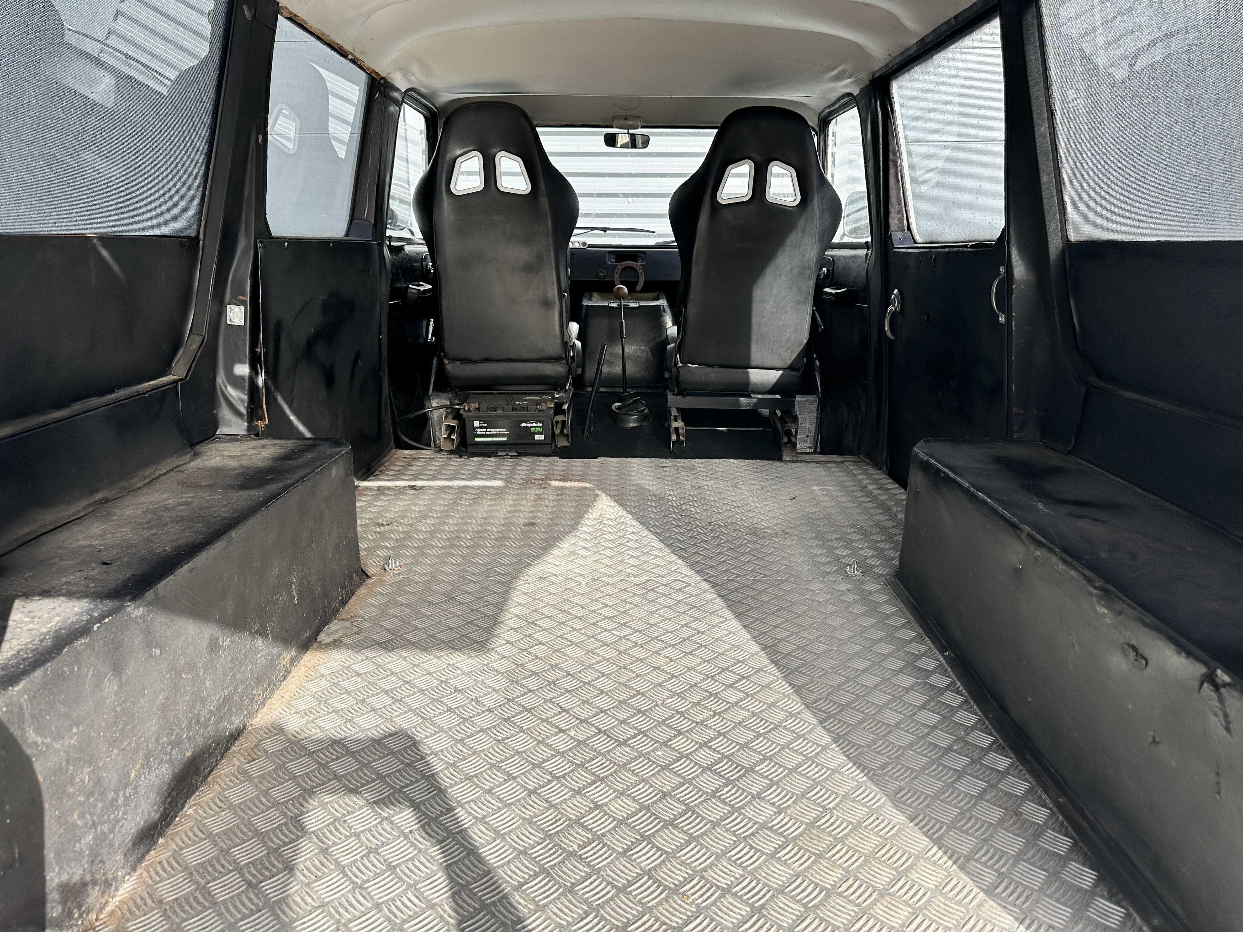 BEDFORD CF VAN 9 LUGARES