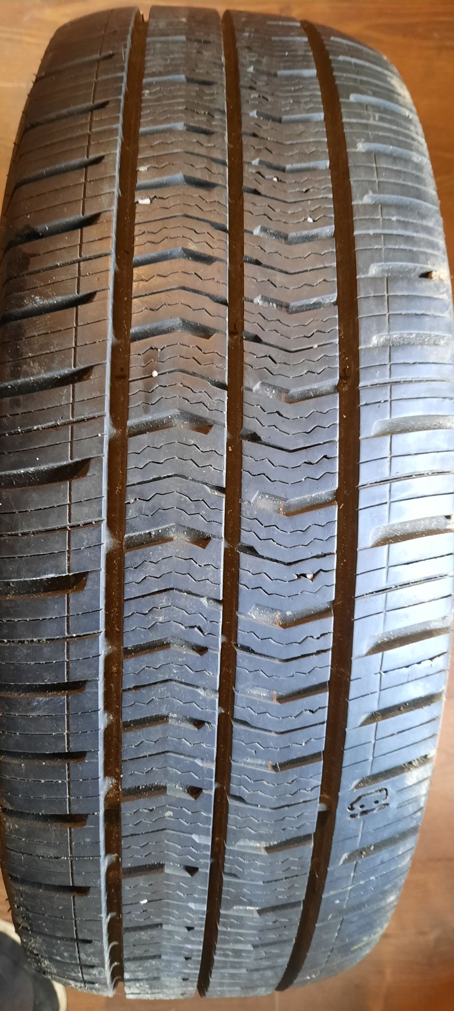 Opona pojedyncza wielosezonowa KUMHO 215/70R15