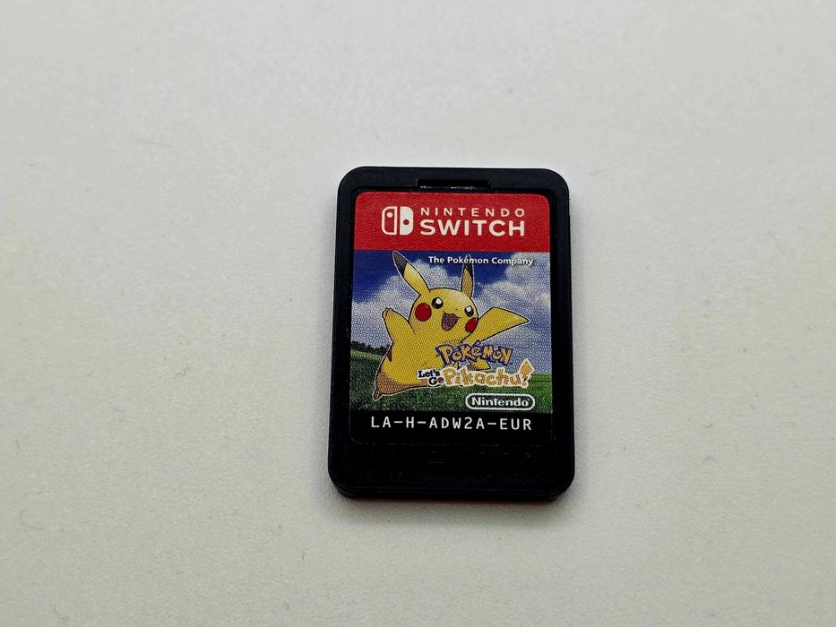 Pokemon Lets Go Pikachu - Nintendo Switch
