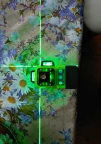 laser krzyżowy 4D 16 linii poziomica laserowa 2x bateria