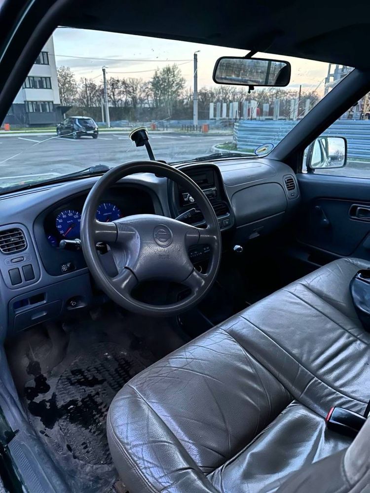Nisan navara 2,5 , Срочная продажа! В харькове .