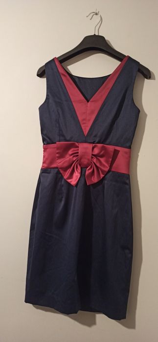 Sukienka z ozdobnym tyłem Pretty Girl M