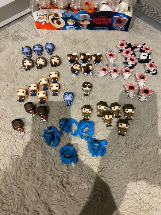 Figurki Stranger things kinder joy