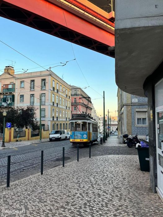 Quarto - localizado em Alcântara Lisbon
