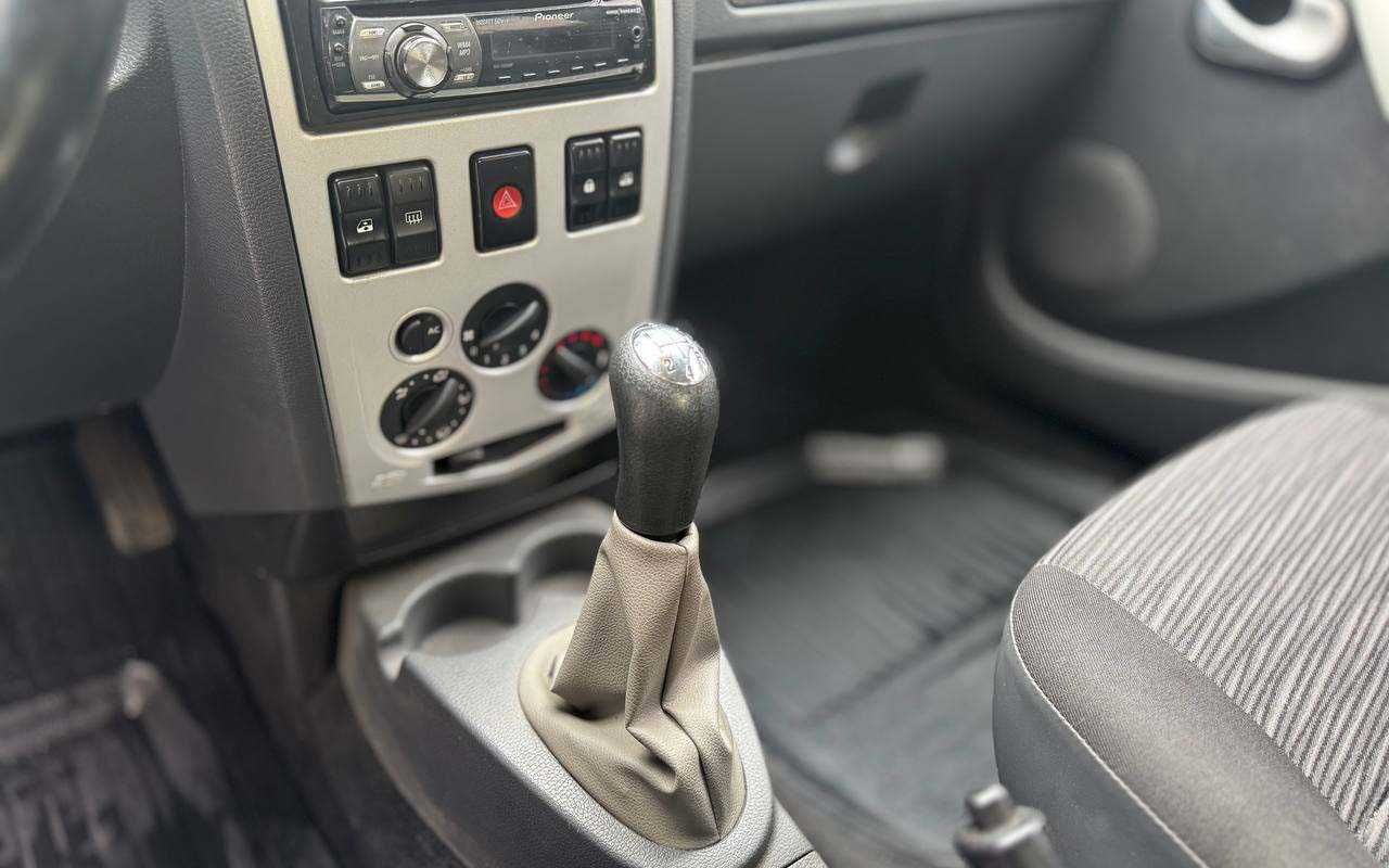 Dacia Logan 2006