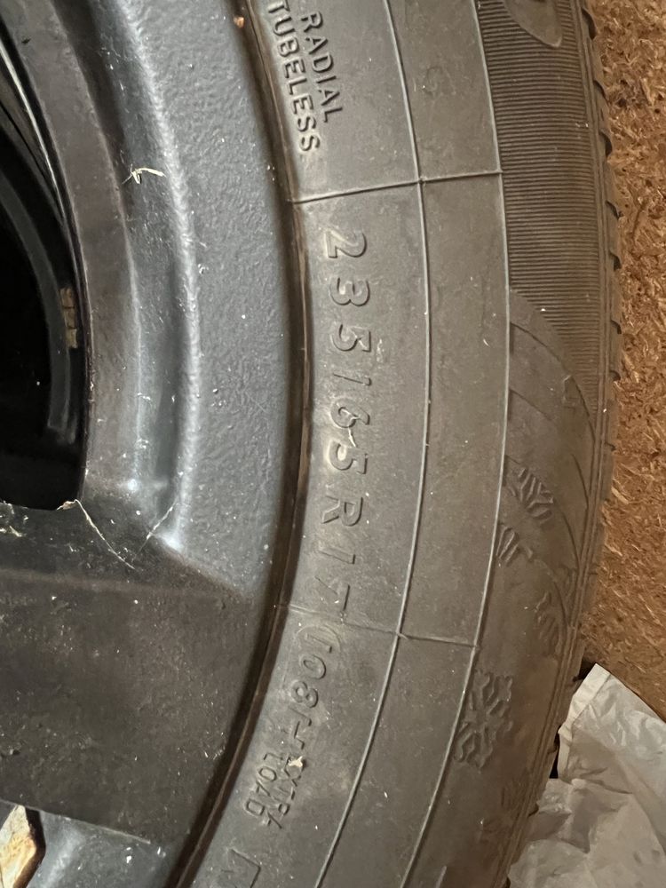 Комплект Touareg 235/65 R17 зима