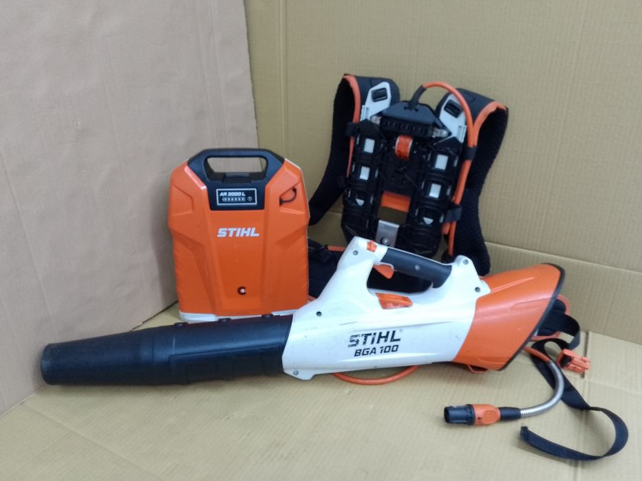 Stihl BGA 100 AR 3000 L Dmuchawa Akumulatorowa z Akumulatorem Plecakow