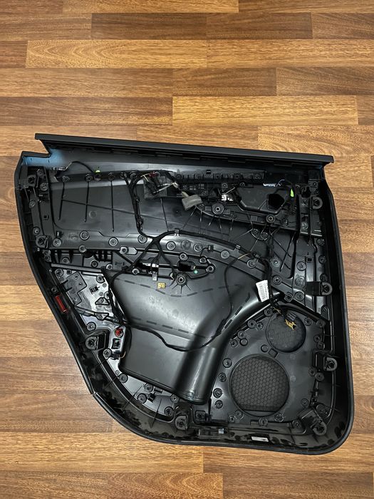 Обшивка Ауді Q7 4m