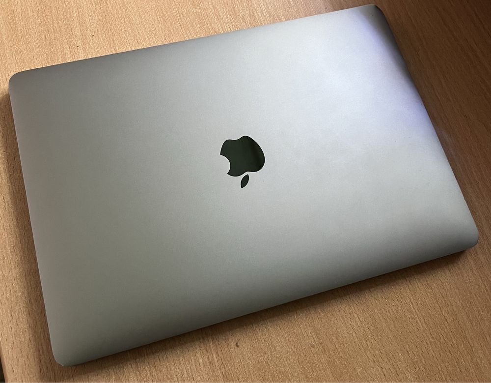 MacBook Pro 13 Retina 2.0 core i5 SSD 256 Space Gray 2016