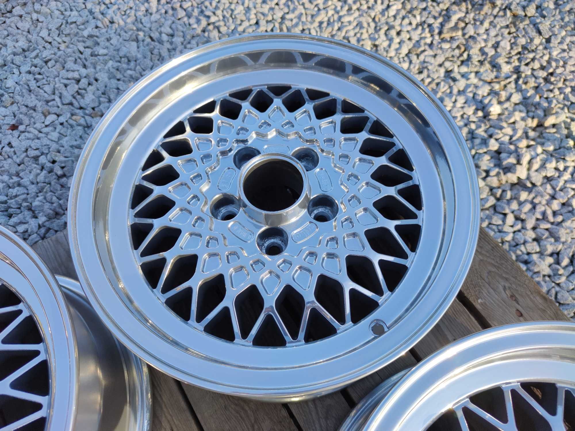 Oryginalne felgi Mercedes Melber 15" 5x112 7J ET24 W124 W201