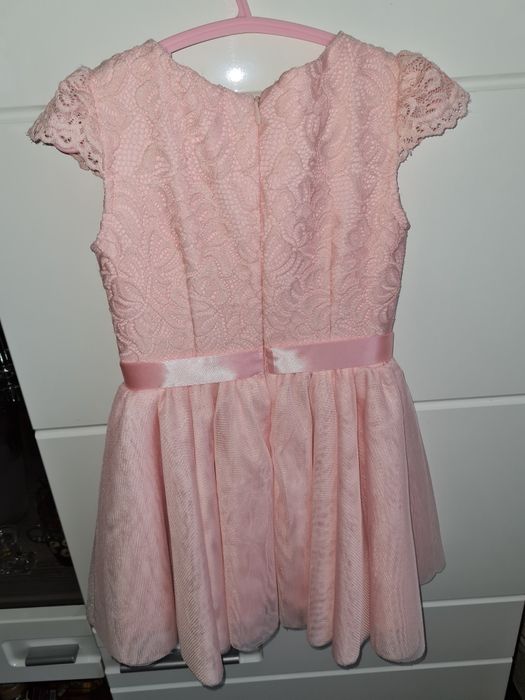 Sprzedam sliczna,elegancka sukienke r 98