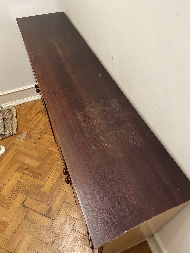 Vendo móvel de madeira com prateleiras