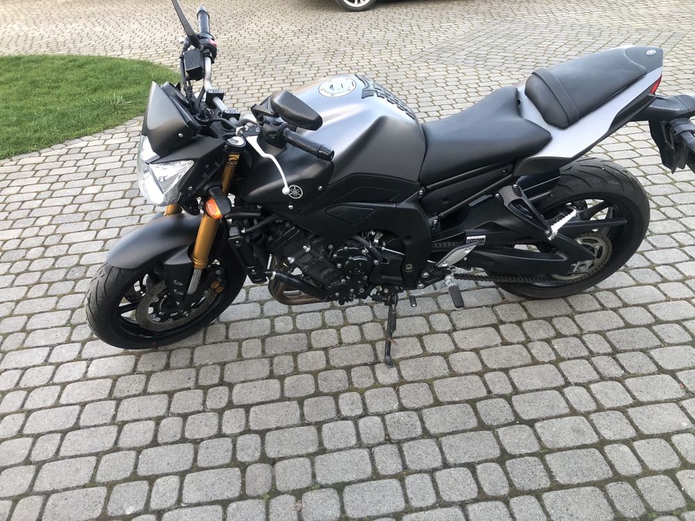 Motocykl Yamaha FZ8