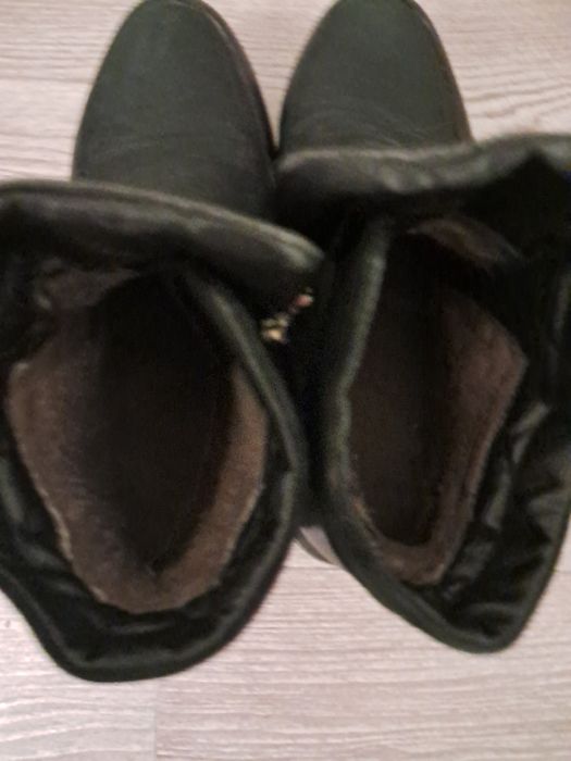 Жіноче зимове взуття (ботинки) 37 розмір