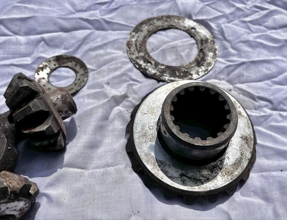 Запчастини ГАЗ 53 диференціал Хрестовина з сателітами