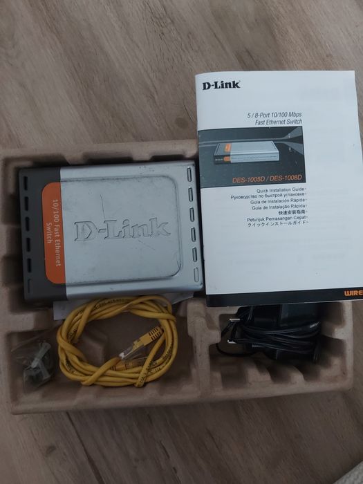 5 портовий комутатор D-Link