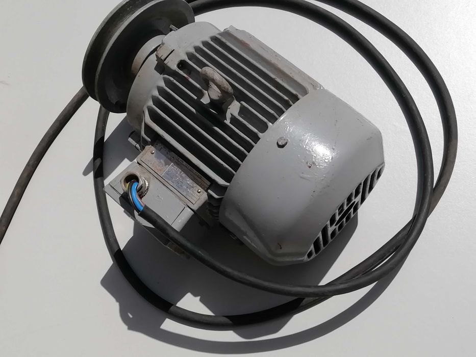 Motor elétrico SIEMENS 1,1 Kw / 1410rpm