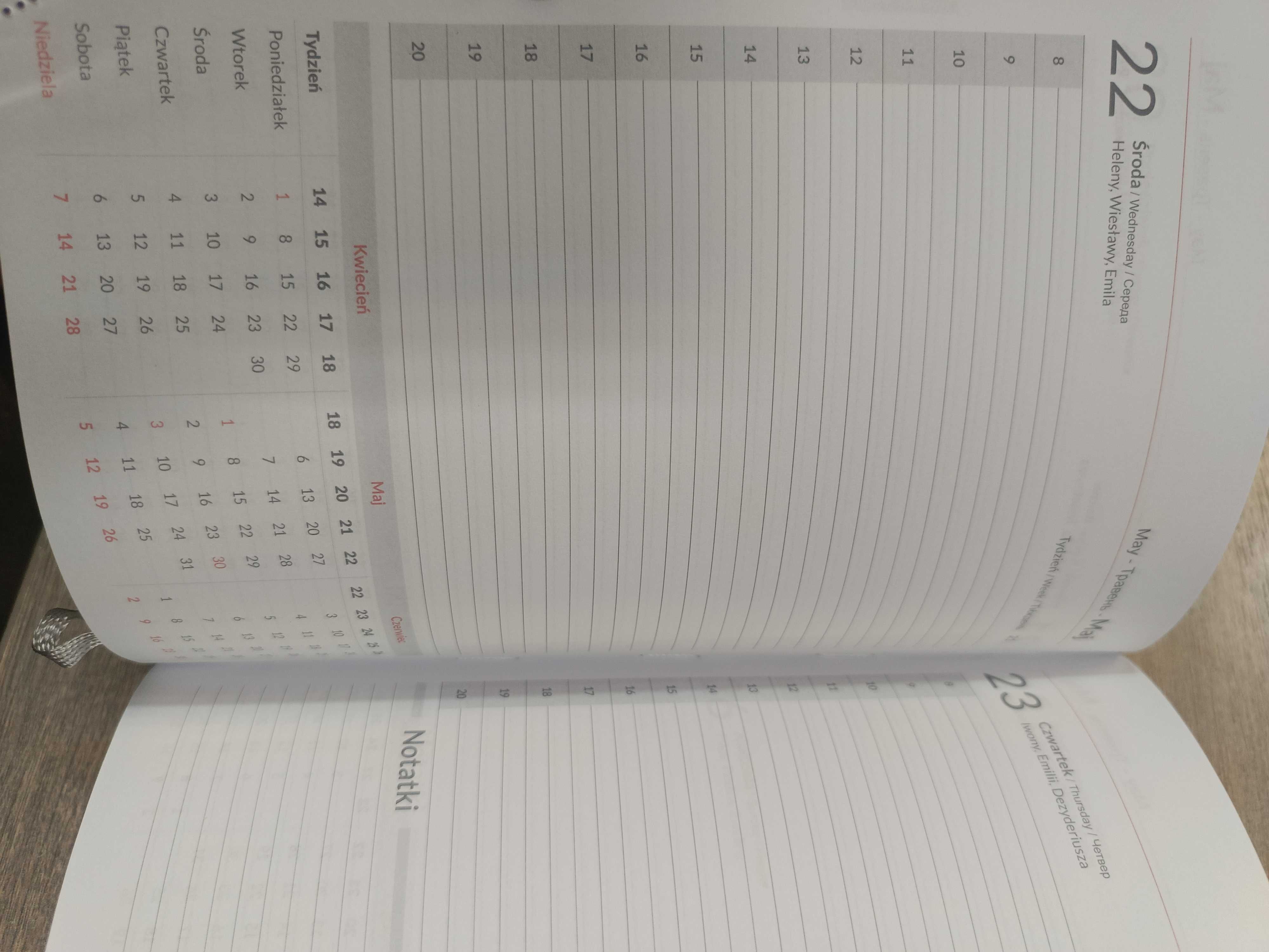 Kalendarz książkowy A5 dzień na stronie