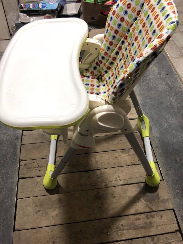 Продам chicco годувальне крісло