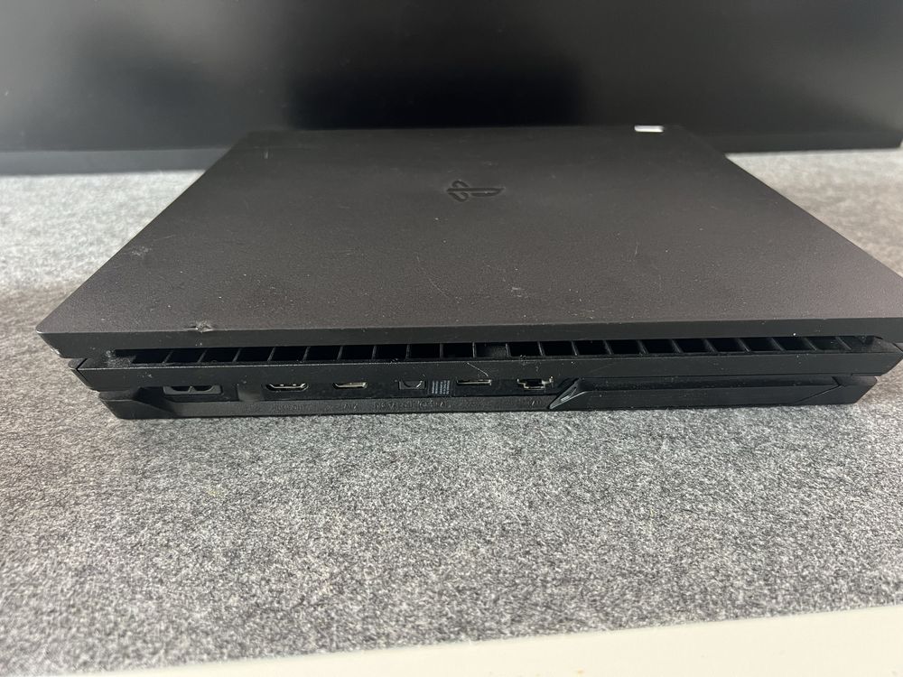#1209 ps4 playstation 4 pro 1Tb konsola pad zestaw kable hdmi