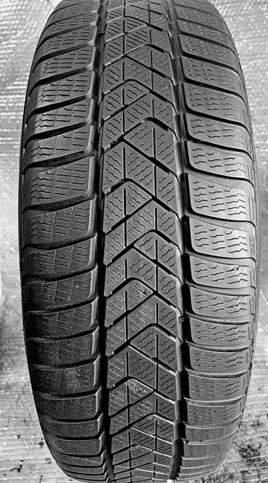Шини Б/в 225.60.18 пара Pirelli