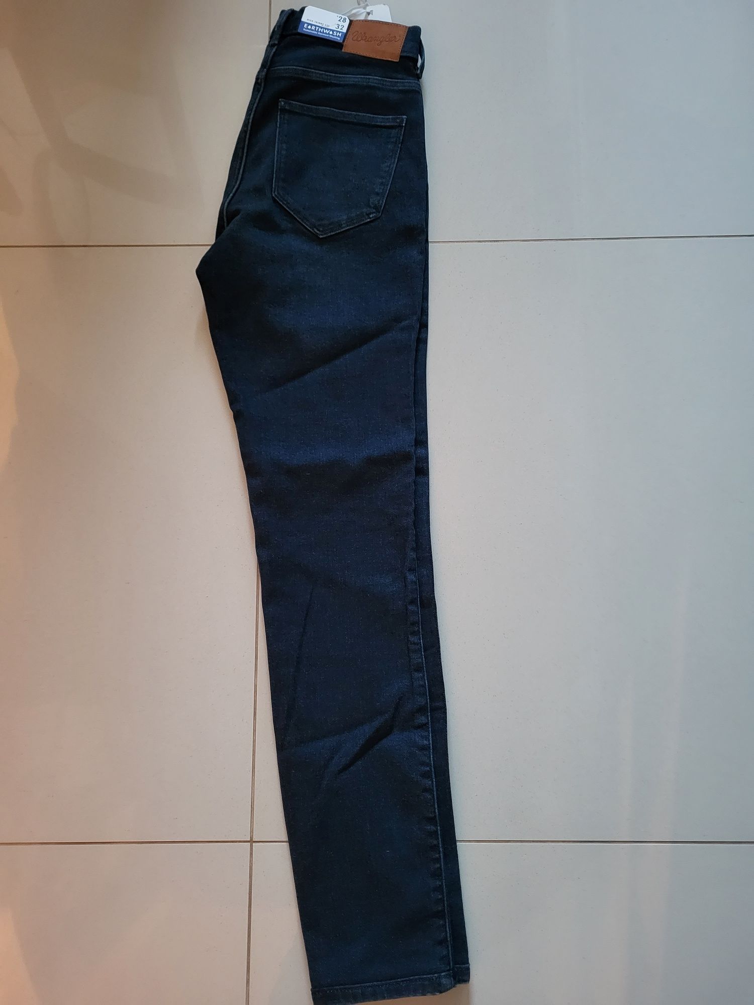 Spodnie jeans wrangler high skinny w 28 L 30