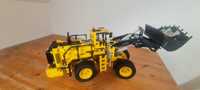 LEGO Technic 42030 VOLVO L35F