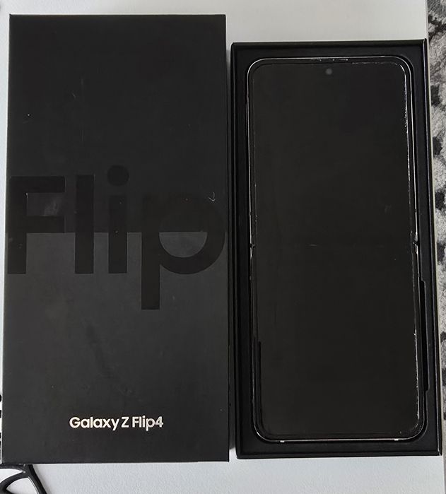 Samsung Galaxy Z Flip4